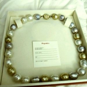 Beautiful Majorica Tri-Color Pearls